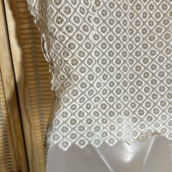 Vintage Handmade (1950s?) Pale Cream Guipure Lace Cropped Tank Top - Picture 13 of 16